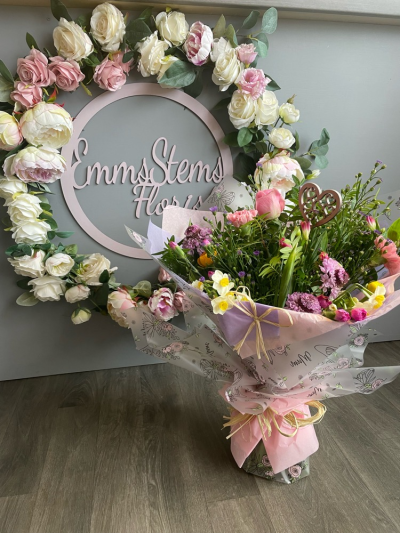 Emms Mothers Day Bouquet - Beautiful seasonal Flowers arranged and presented in special luxury 'Mum' gift wrap paper.
