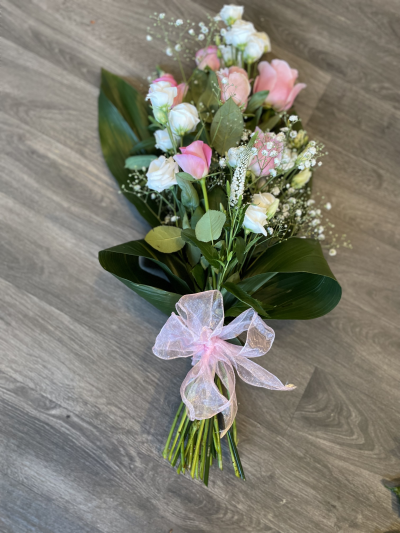 Flower Sheaf - Tied spray of Pink & White flowers.