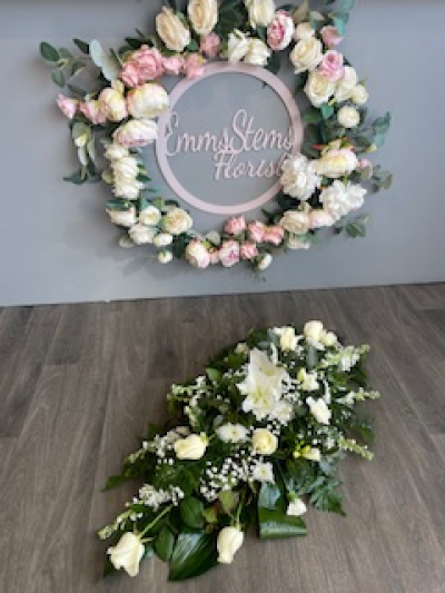 White Single Ended Spray - Seasonal White flowers including Roses.
Standard 2ft, Medium 3ft, Large 4ft
