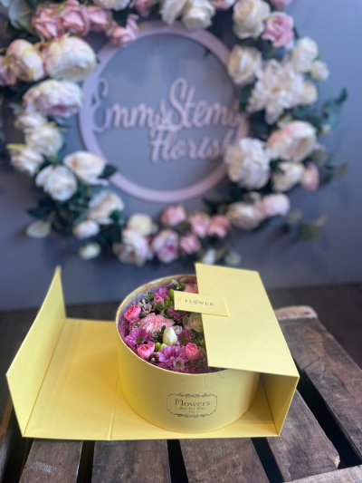 Mother's Day Surprise - Gift your Mum this Mothers Day a beautiful arrangement of flowers inside a lovely Box